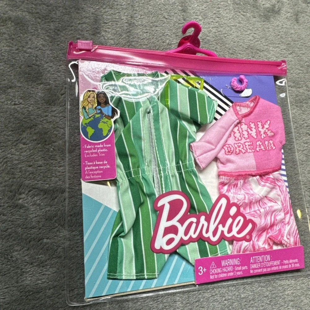 Barbie Fashions Pink Dream T-shirt Skirt w/Bracelet Green Romper Outfit‎ New!